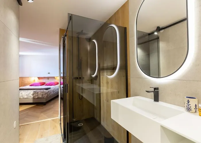 Alaska 7 130 M2 Balcony In Parking