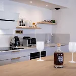 Alaska 7 130 M2 Balcony In Parking Apartment *